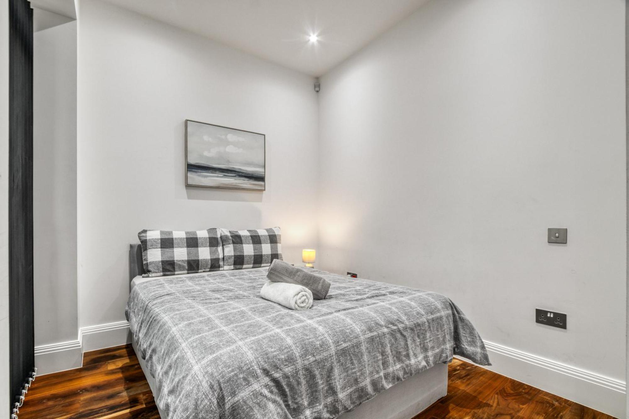 Elegant & Spacious House 3br 3ba Balcony Patio Appartamento