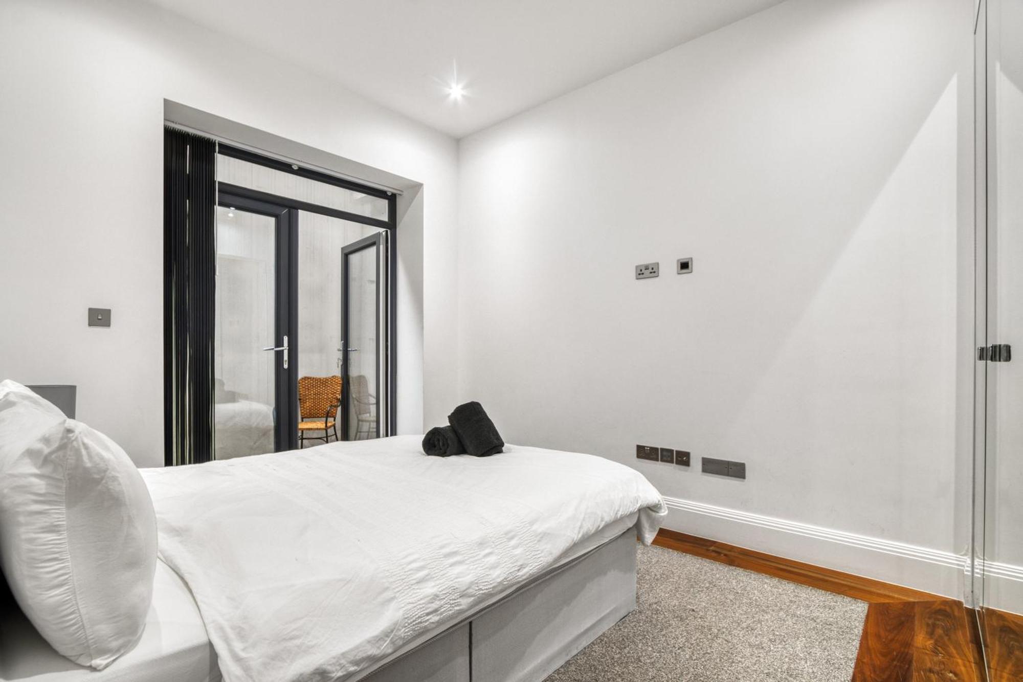 Elegant & Spacious House 3br 3ba Balcony Patio Appartamento